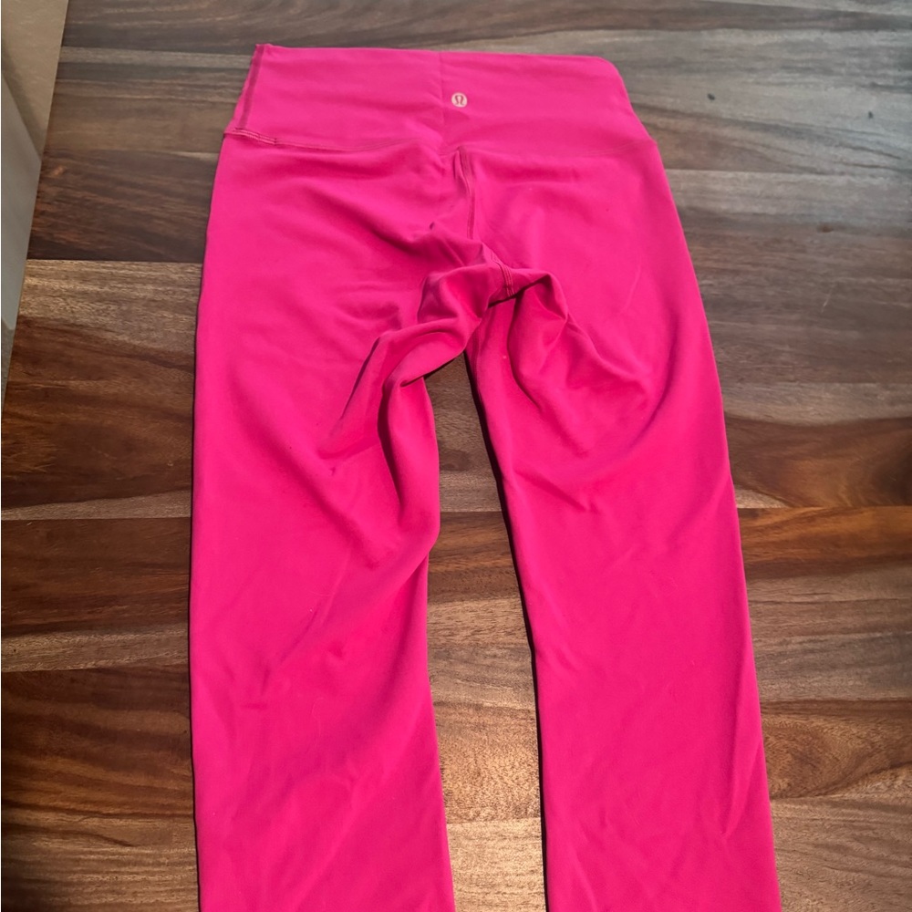 Lululemon Wundertrain Ripened Raspberry size 8 - Picture 2 of 3